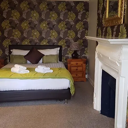 Black Bull Inn 2*